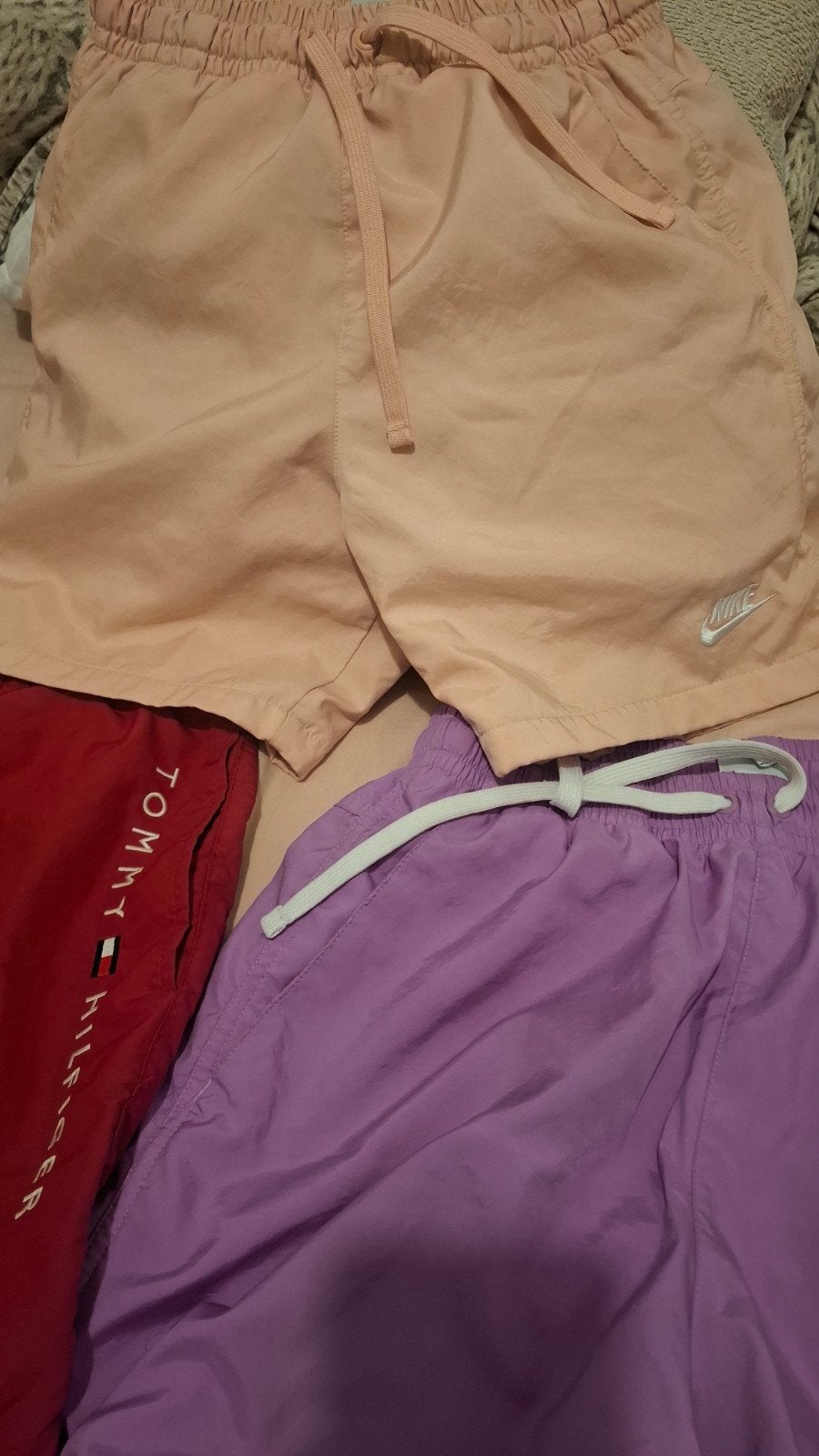shorts Nike et Tommy Hilfiger originaux, Enlèvement ou Envoi, Comme neuf, Autres tailles, Nike et Tommy