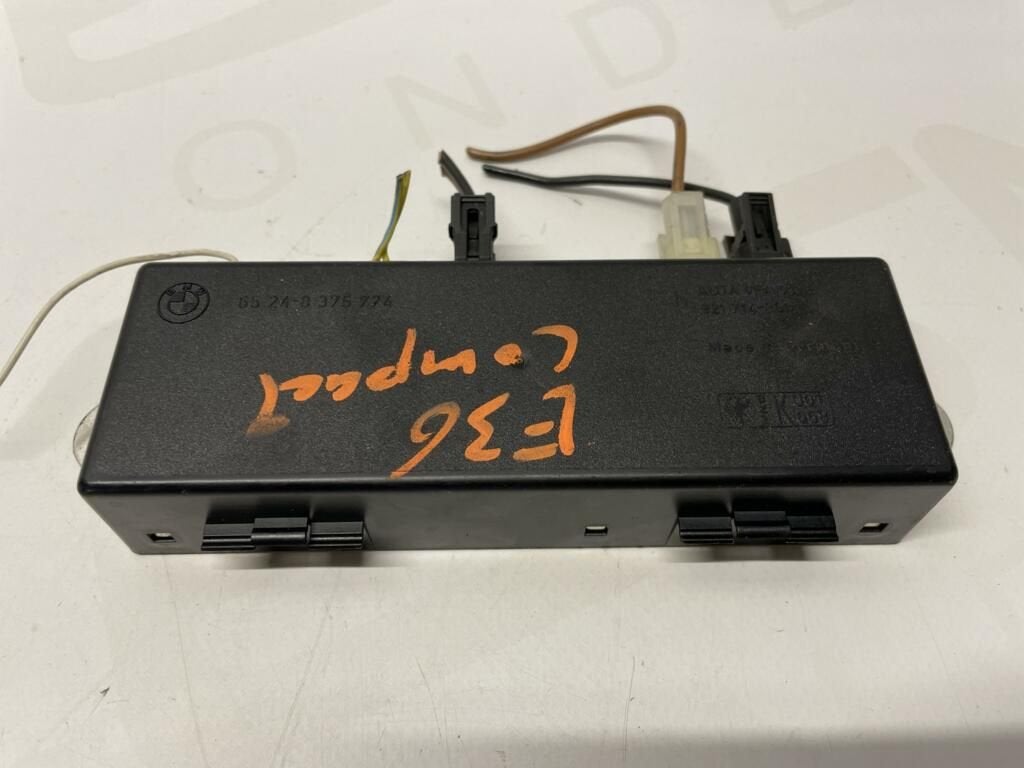 Antenne versterker BMW E36 65248375774, Auto diversen, Autoradio's, Ophalen of Verzenden, -, -, -