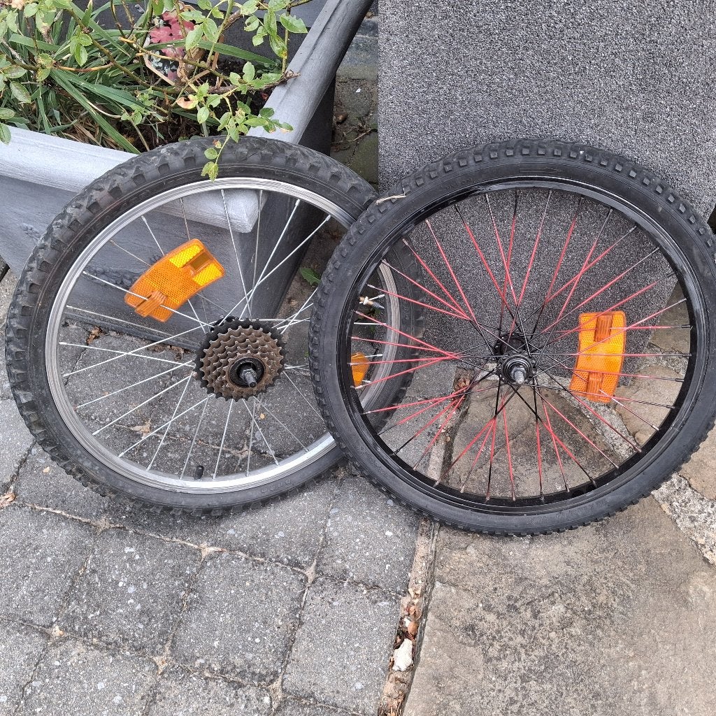 2 jantes Velo complètes 20 pouces, Vélos & Vélomoteurs, Vélos | Filles, Enlèvement, Utilisé, 20 pouces