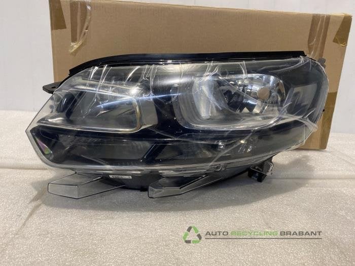 Koplamp links van een Opel Vivaro, Gebruikt, -, -, Opel