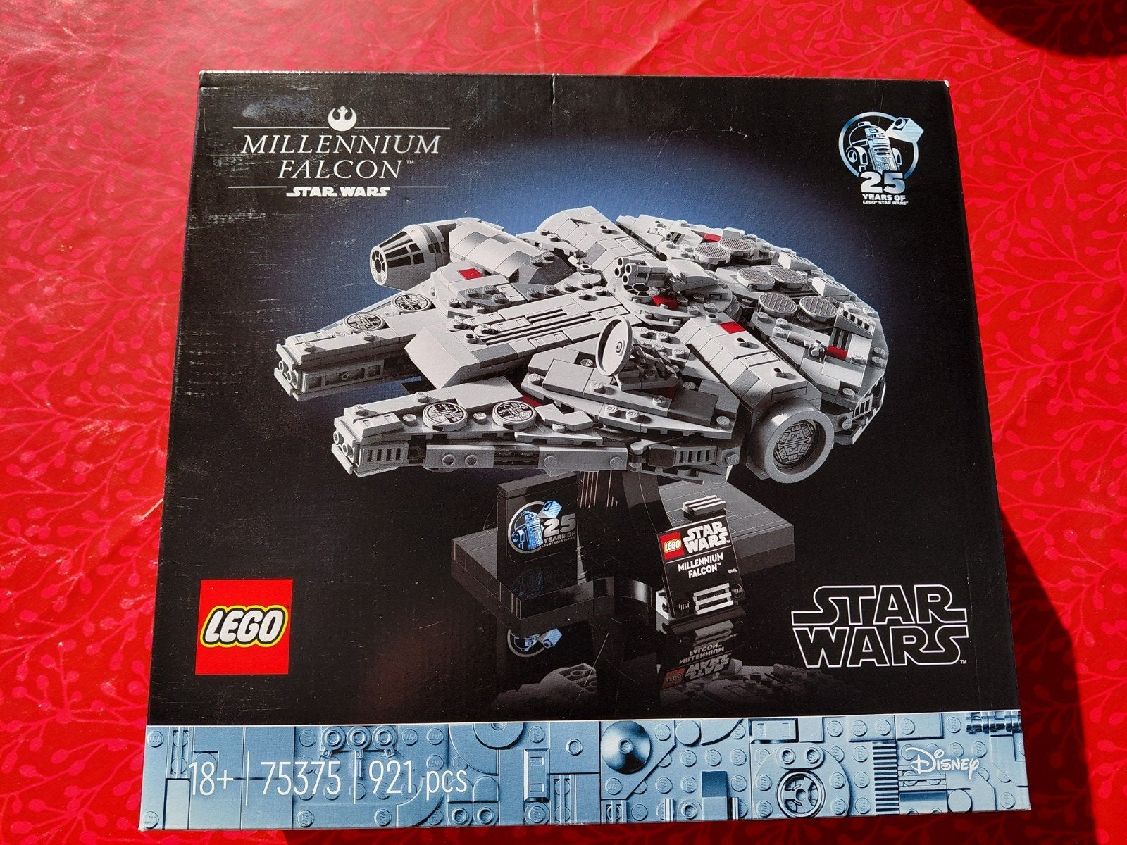 Lego Star Wars Millenium Falcon 75375, Enlèvement, Neuf, Réplique