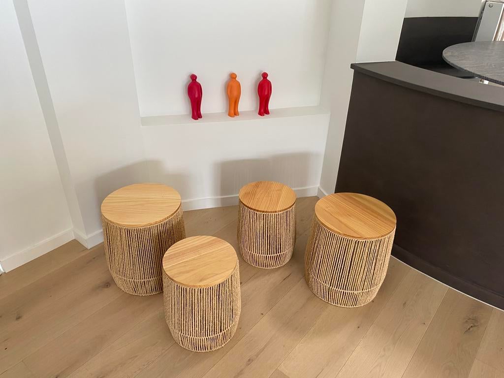 houten bijzettafels - bestaande 2 stuks dia 34 en dia 28, Ophalen, Zo goed als nieuw