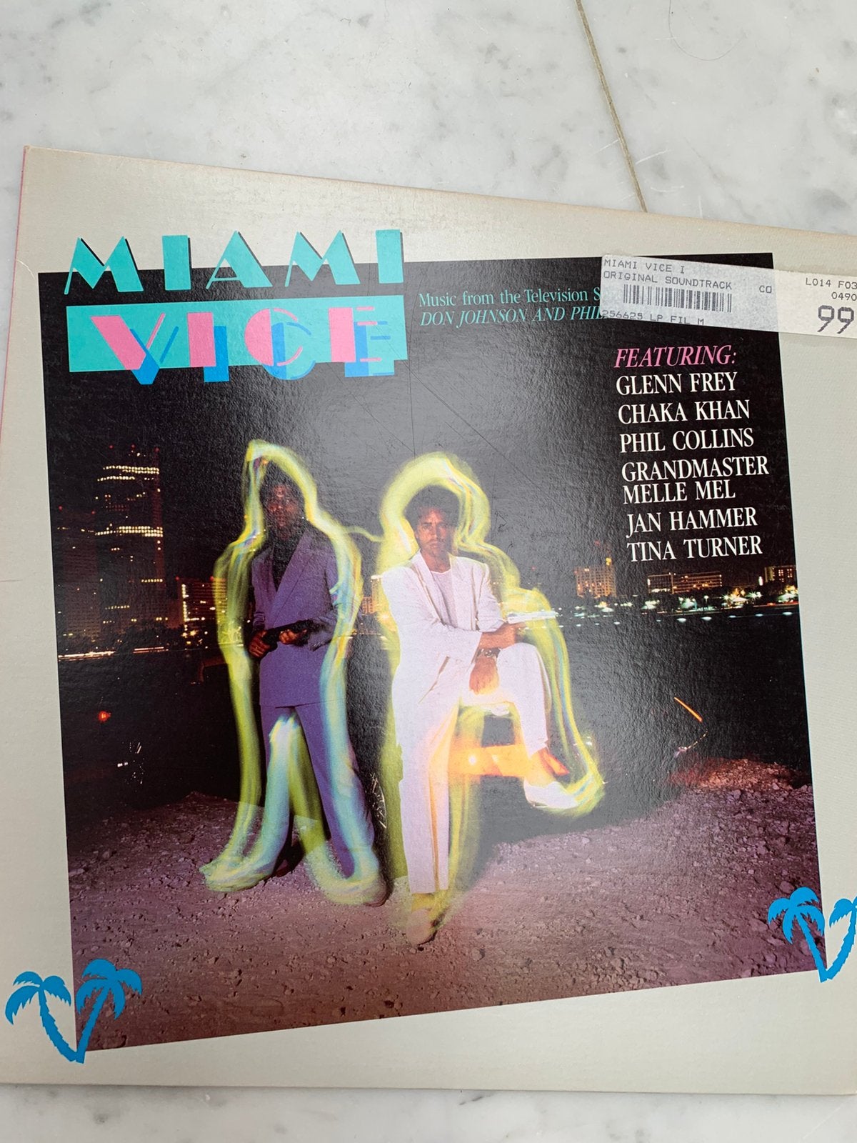 Vinyl - Miami Vice, Ophalen