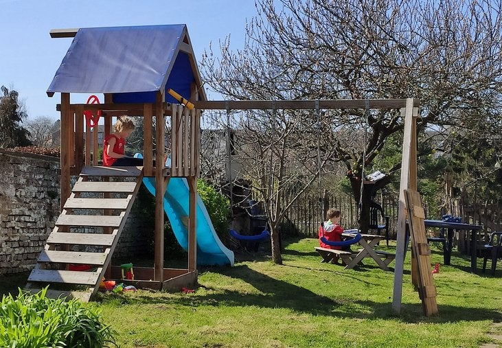Portique en bois avec toboggan et balançoire (marque Wickey), Enfants & Bébés, Jouets | Extérieur | Aires de jeux, Enlèvement