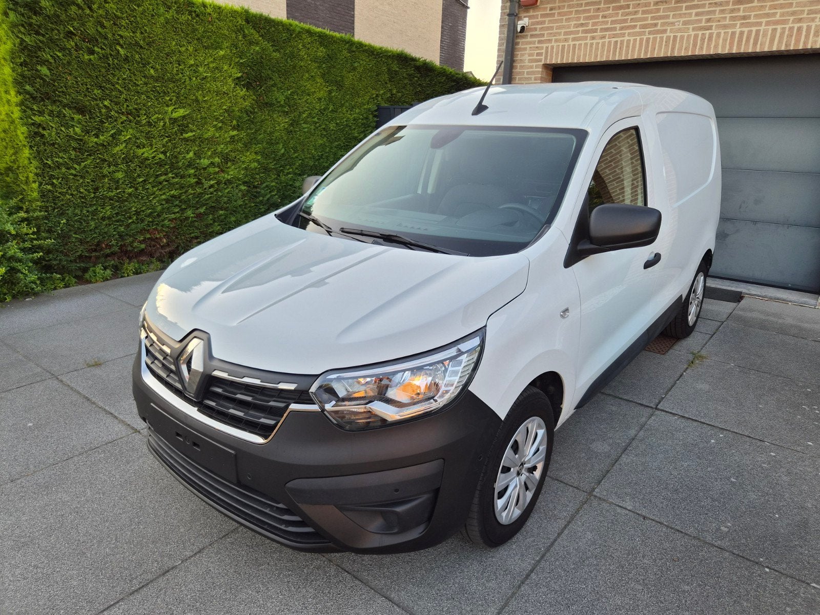 Renault Express 1.3 TCe Confort / * CAMERA / NAVI / CRUISE *, Lichtsensor, Stof, Wit, Bedrijf