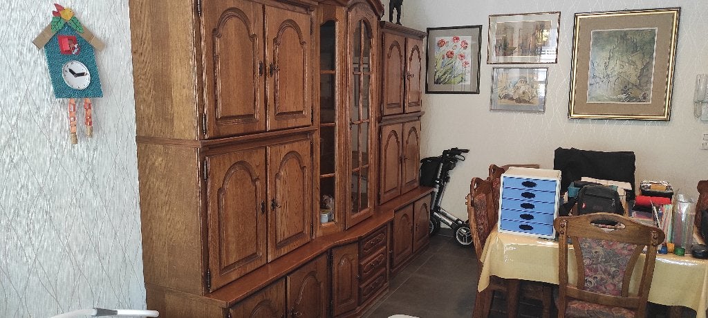 Eet- en woonkamermeubelen, Ophalen