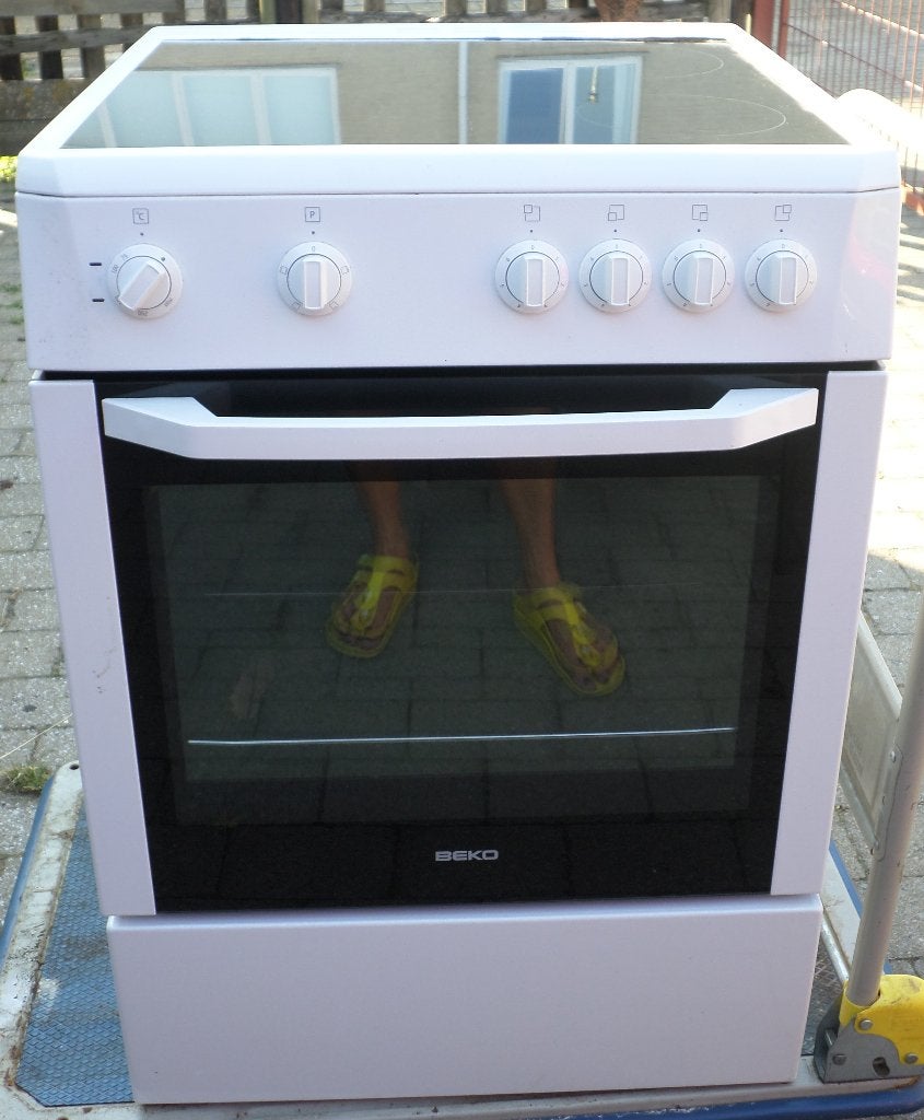 Beko electrisch gasvuur met intuctie en oven., Ophalen, Gebruikt, 4 kookzones, Inductie
