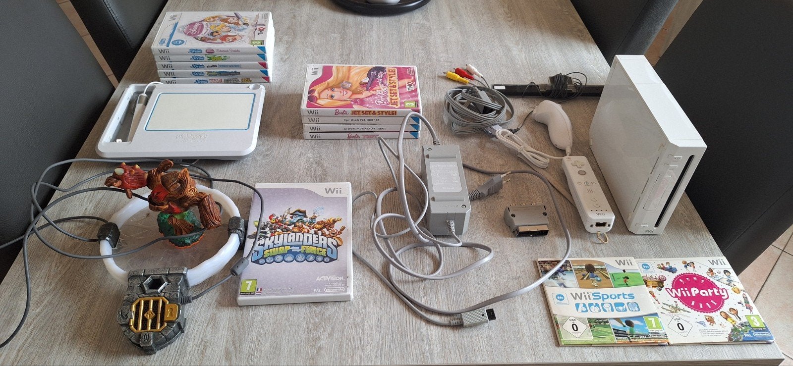 NINTENDO WII FUN SET !!!!!, Games en Spelcomputers, Spelcomputers | Nintendo Wii, Zo goed als nieuw, Met 1 controller, Met games