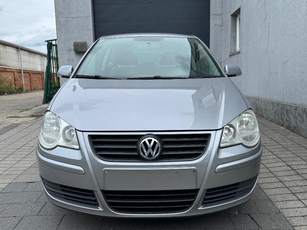 VW POLO 1.2i ESSENCE UNITED 2009 AVEC 117000 KM AIRCO, Argent ou Gris, Achat, Entreprise, Boîte manuelle