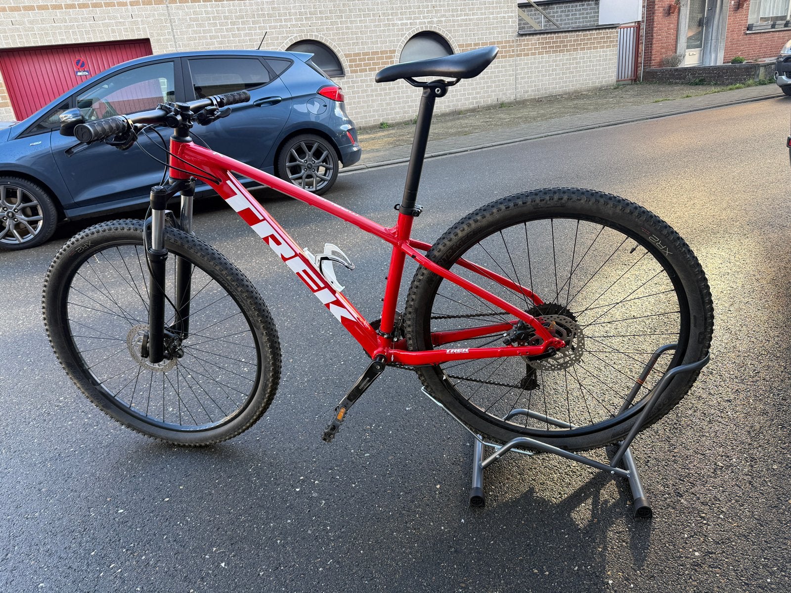 Fiets Mountainbike Trek Marlin 7 maat M - 29”, Fietsen en Brommers, Fietsen | Mountainbikes en ATB, Ophalen, Zo goed als nieuw