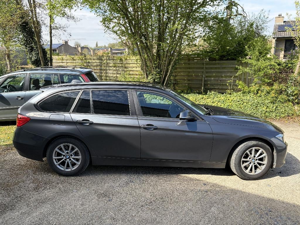 BMW 318d xDrive | Manueel | Topstaat!, Auto's, Euro 5, Stof, 1995 cc, Zwart