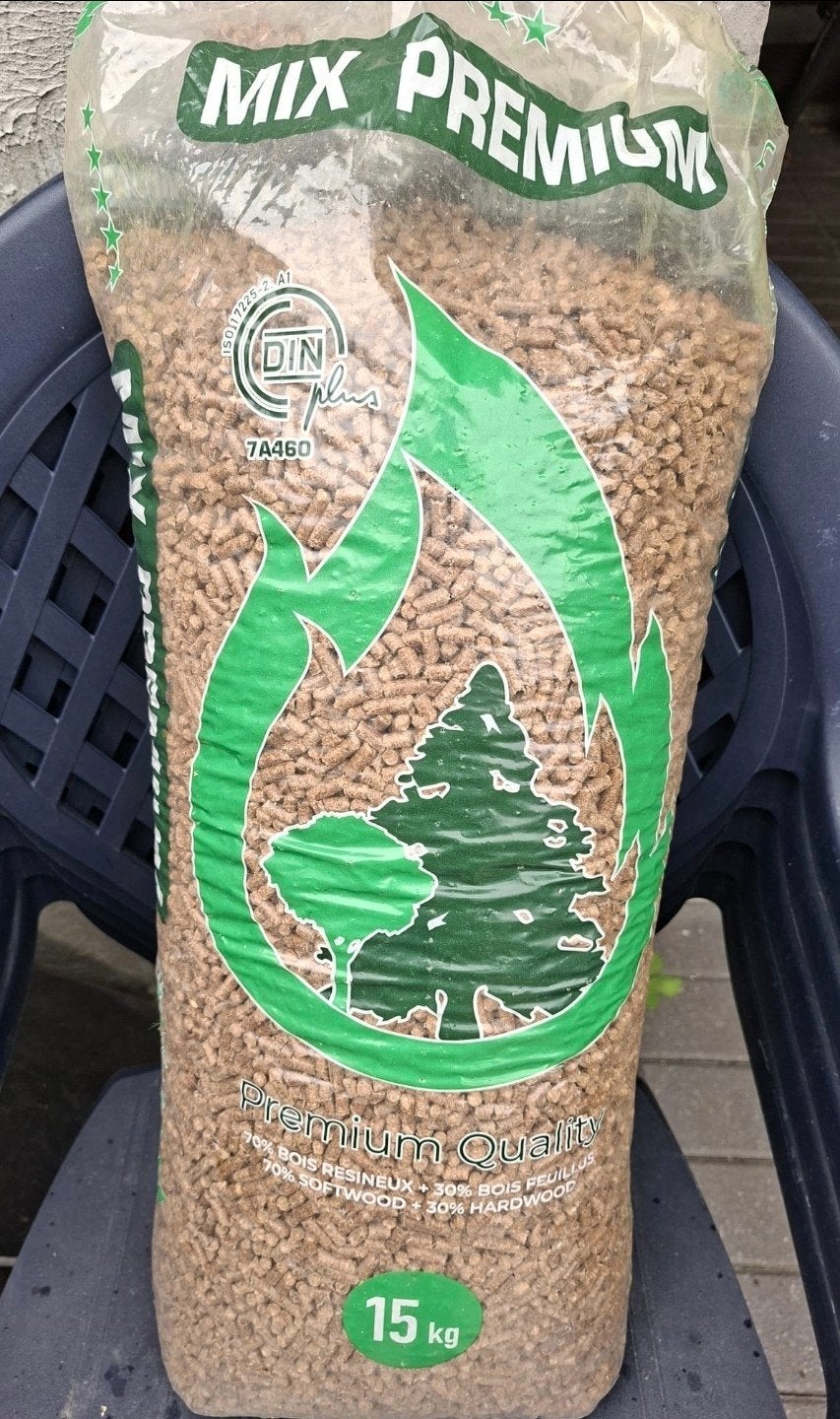 7 sacs de Pellets / 5€ le sac, Enlèvement