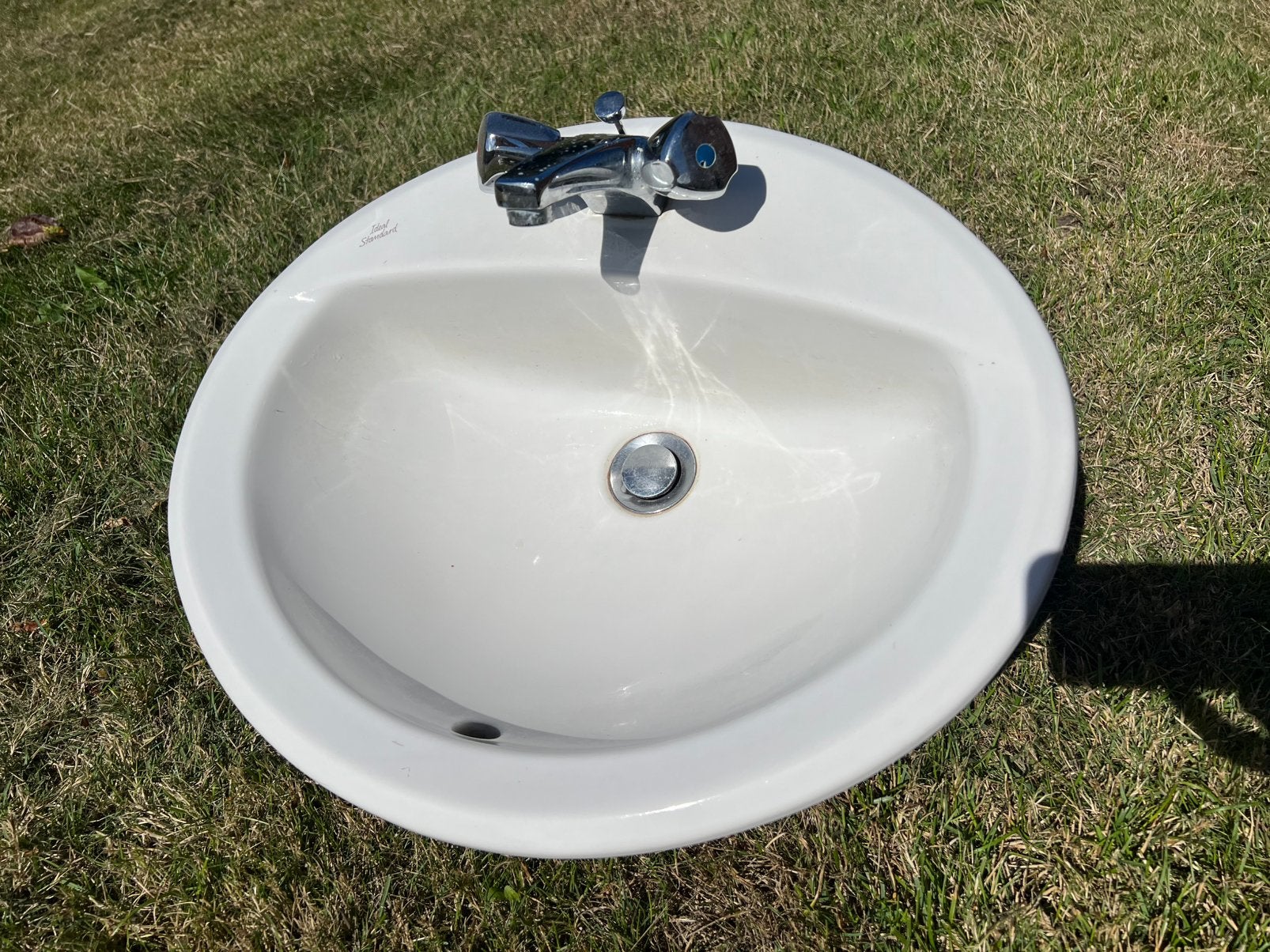 2 lavabo’s te koop met kraantje, Maison & Meubles, Cuisine | Cuisines complètes, Enlèvement, Comme neuf