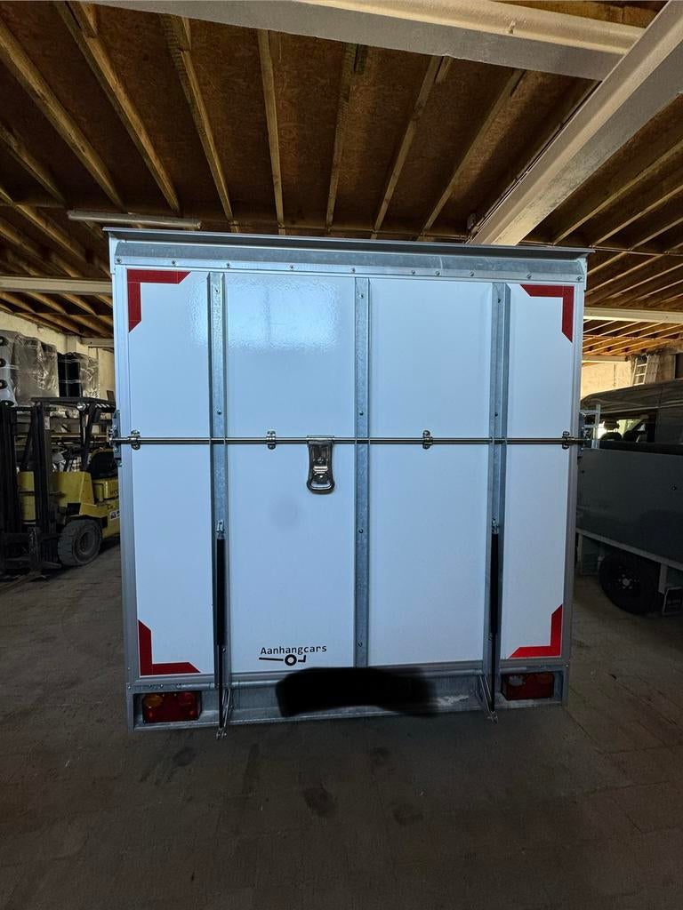 Twin Trailers gesloten aanhangwagen 2700kg, Autos : Divers, Remorques, Enlèvement ou Envoi, Comme neuf
