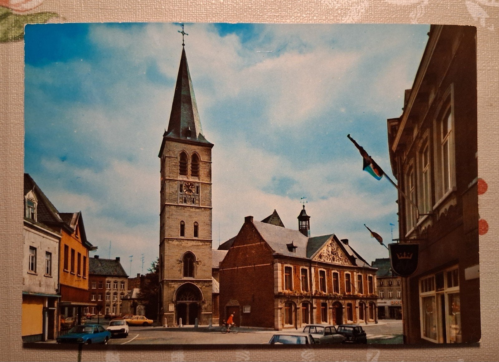 postkaart Kerk en Stadhuis van Bree, Verzamelen, Ophalen of Verzenden