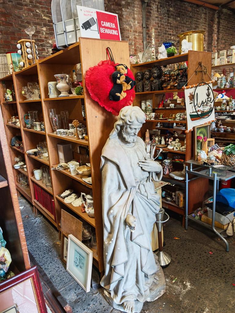Salle de vente Véronique ouverte les 14, 15, 16 et 17 mai, Divers, Lots de brocante, Enlèvement