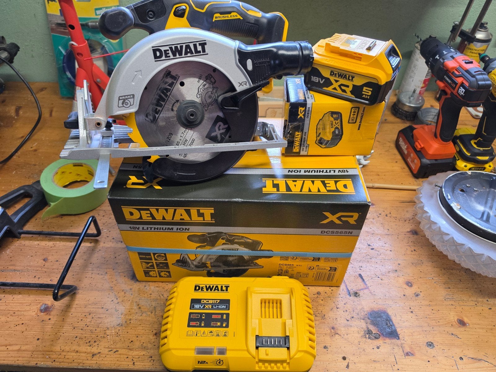 dewalt zaag op batterijen, Doe-het-zelf en Bouw, Ophalen, Nieuw