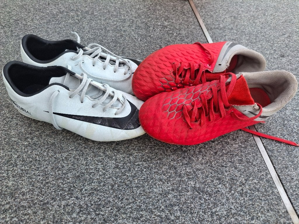 Voetbalschoenen., Ophalen, Zo goed als nieuw, Schoenen
