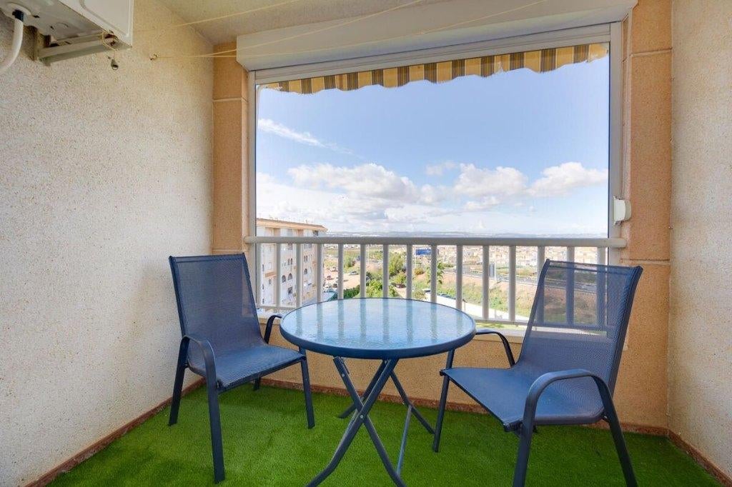 Verzorgde penthouse bij de stranden in Torrevieja., Immo, Buitenland, Spanje, Appartement, Stad