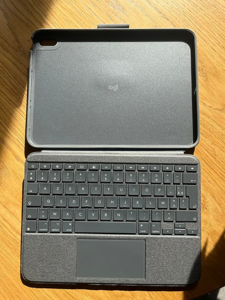 Logitech Combo Touch Apple iPad toetsenbord hoes AZERTY, Ophalen, Zo goed als nieuw
