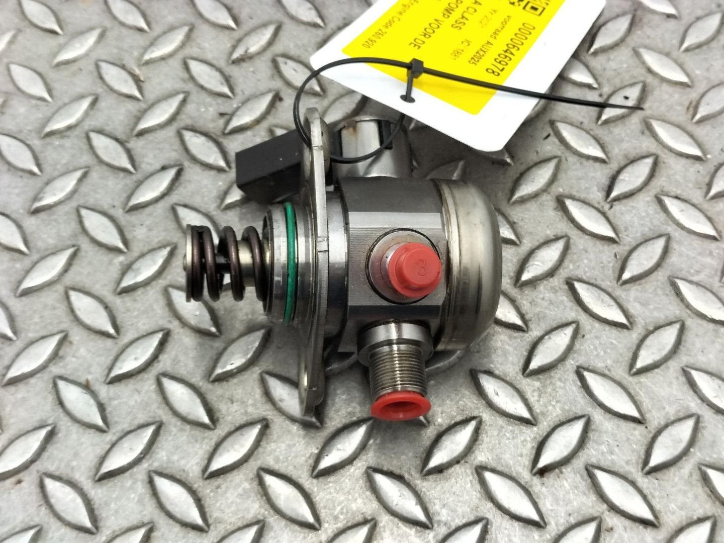MERCEDES A CLASS BRANDSTOF POMP VOOR DE INJECTOR 2600700000, Enlèvement ou Envoi, Utilisé, Stiba membre