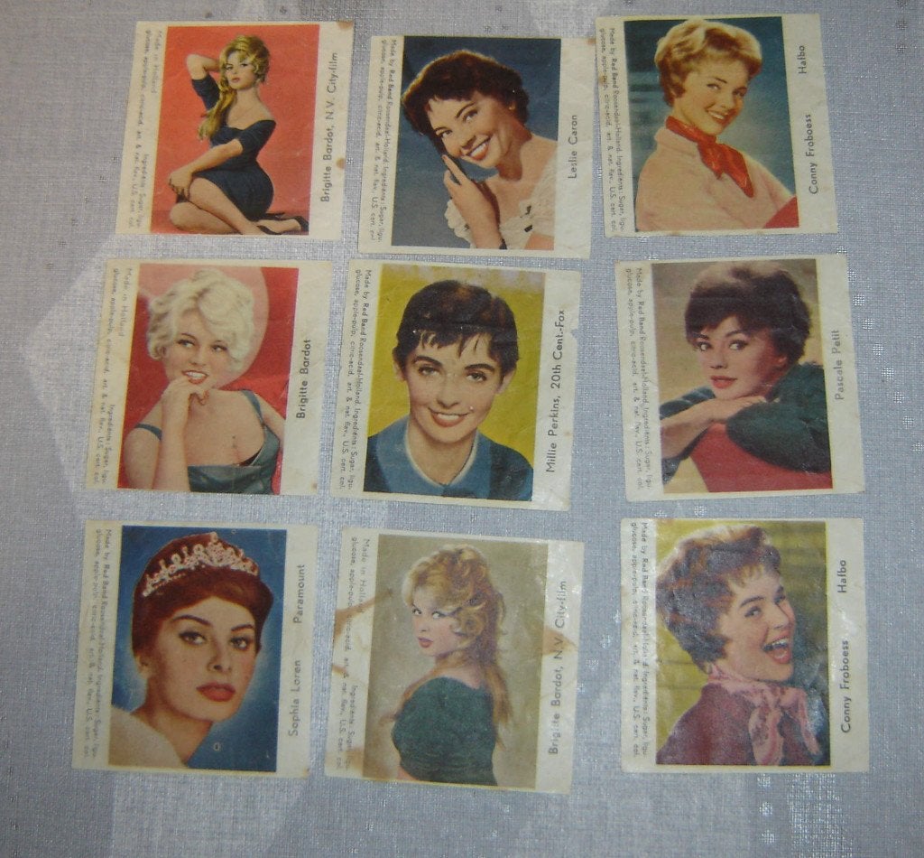 Chromos Monty vedette 31e (nom à droite), Collections, Photos & Gravures, Gravure, Utilisé, Envoi, 1940 à 1960