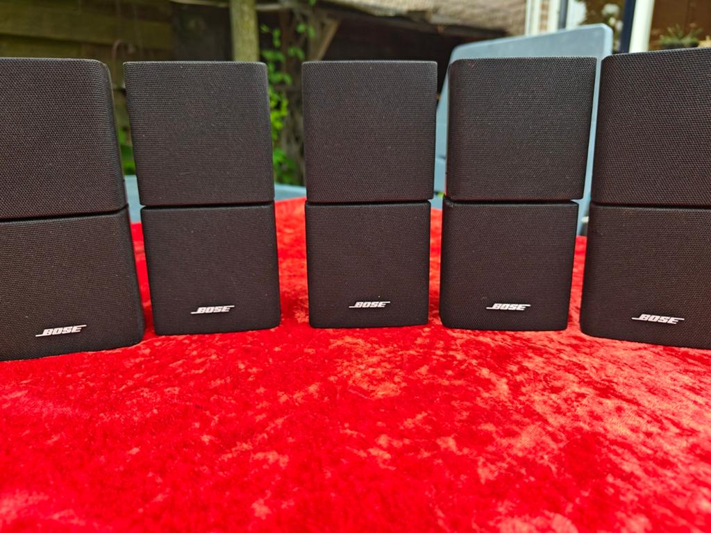 Bose Dual luidsprekers 5x zwart + luidsprekerkabels graris!!, Audio, Tv en Foto, Home Cinema-sets, Ophalen of Verzenden