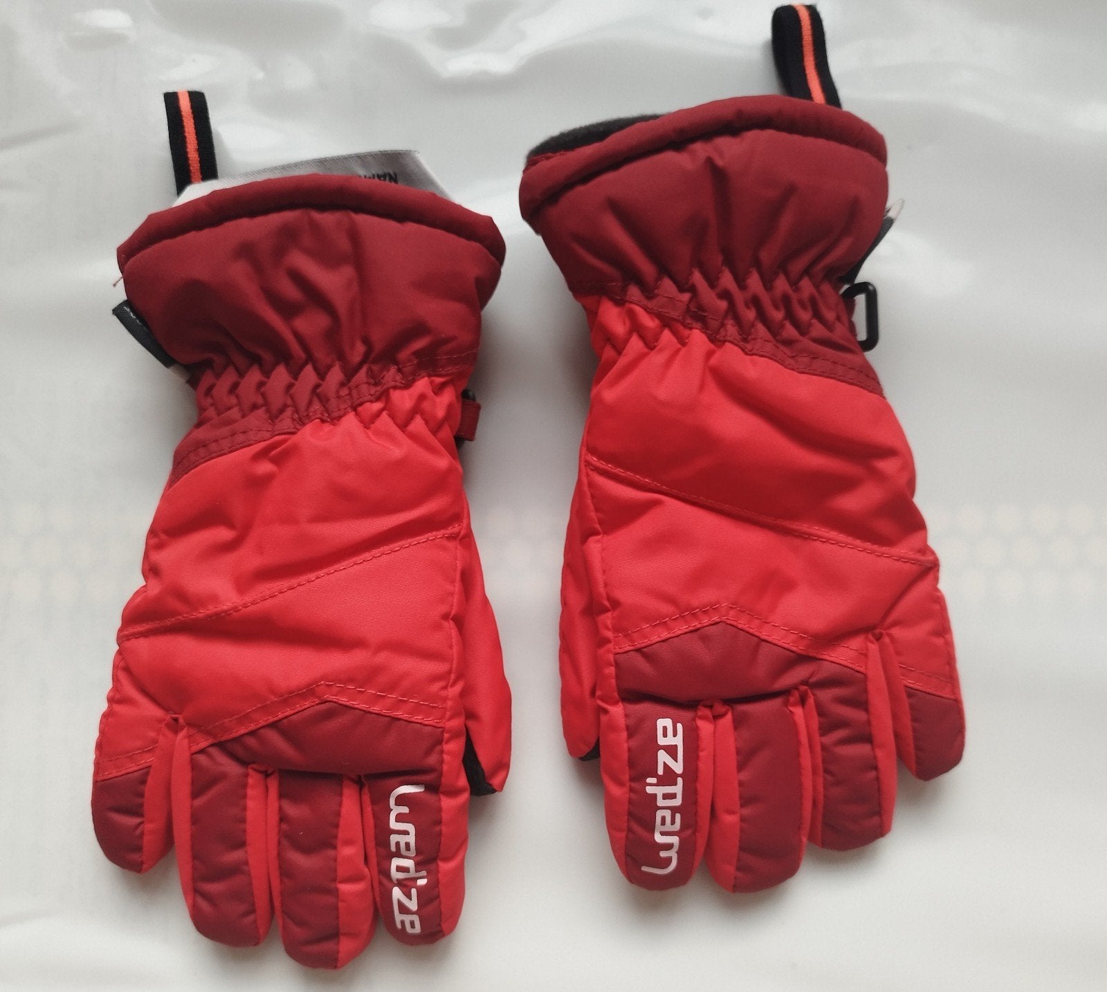Gants de ski enfant Wedze rouges – très bon état, Enlèvement, Gants