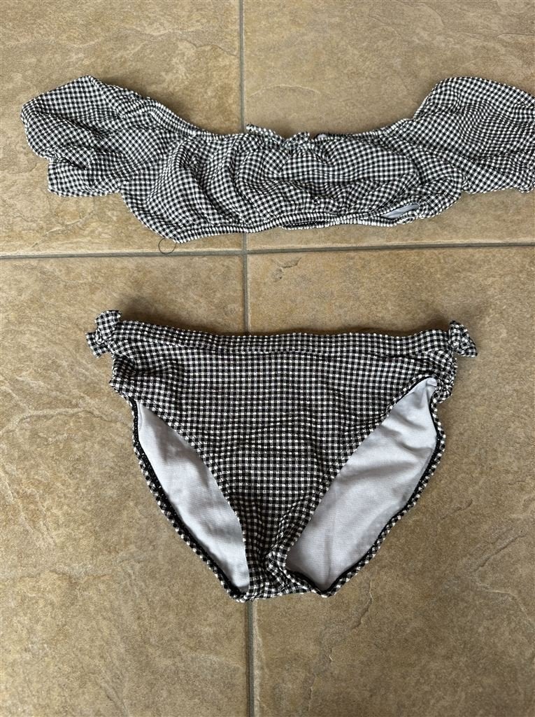 River Islans bikini top en broekje maat 158-164cm, Enfants & Bébés, Maillots de bain pour enfants, Enlèvement ou Envoi, Comme neuf