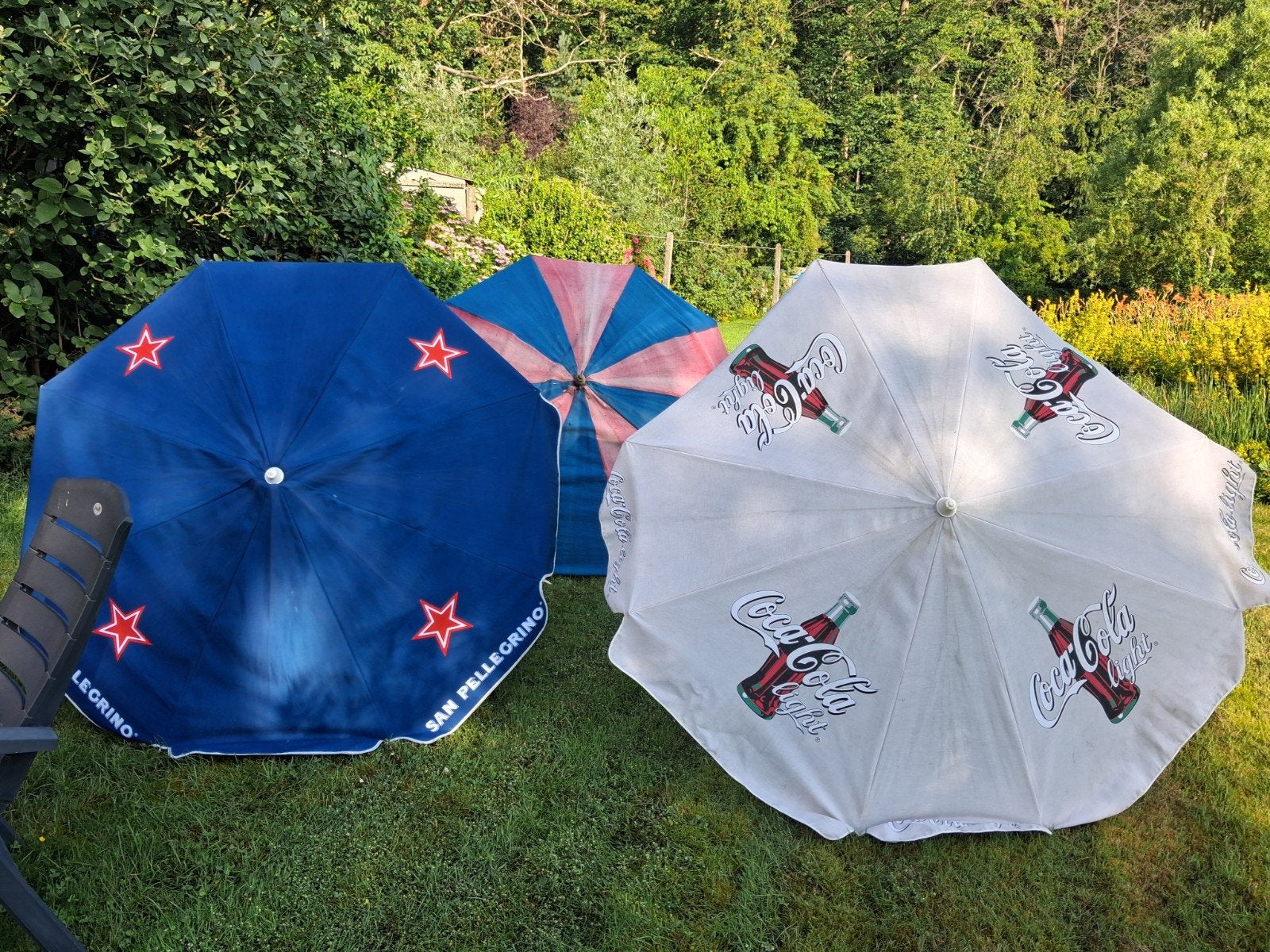 Parasol blauw san pelegrino, Ophalen, Blauw