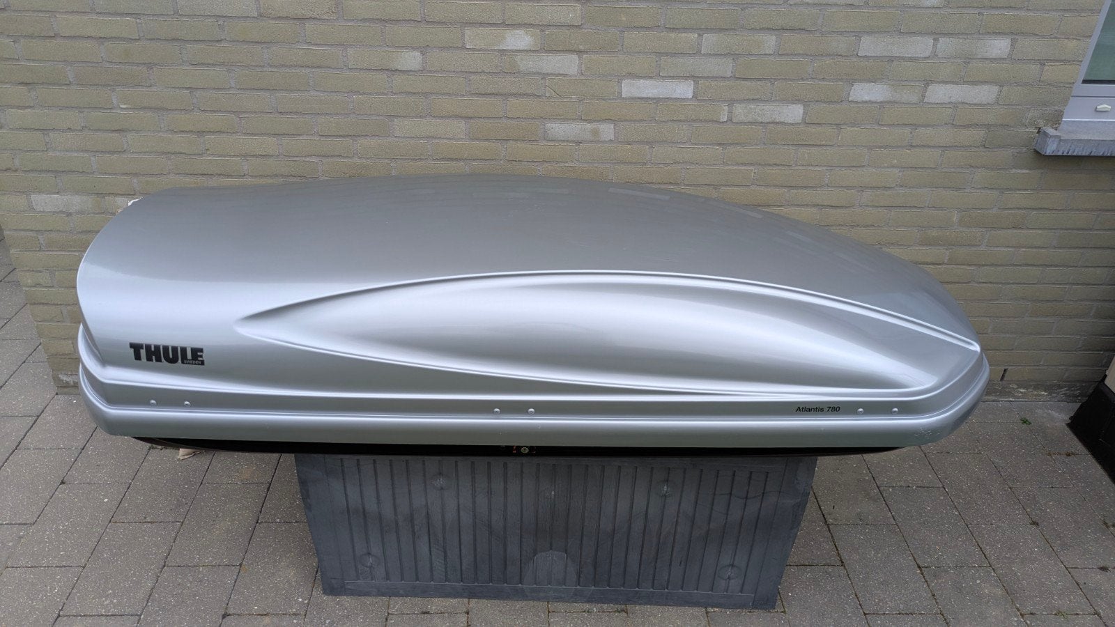 Thule Atlantis 780 dakkoffer 480 liter, Enlèvement
