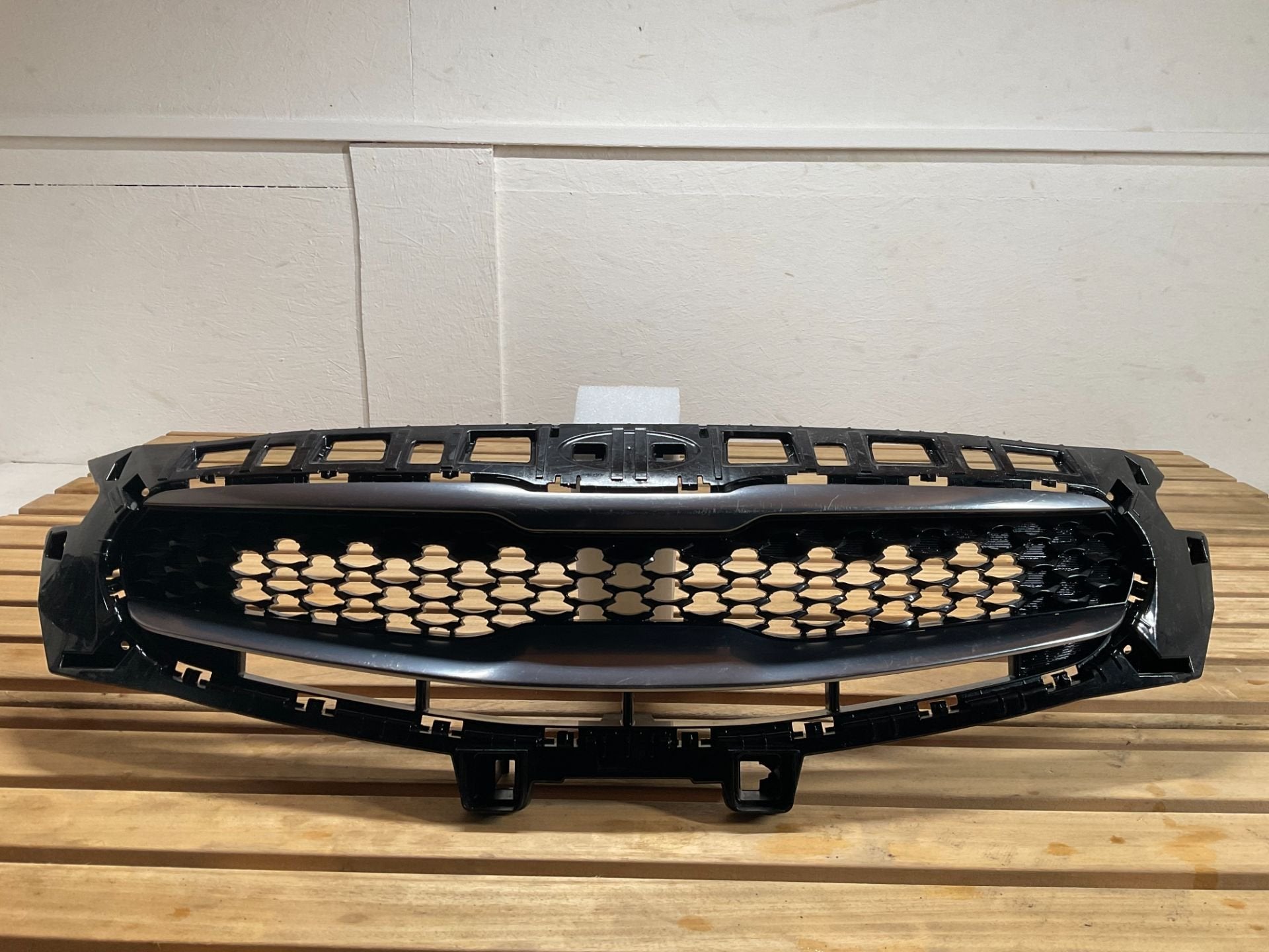 Grille de pare-chocs Kia XCeed CD 2019 86350J7CA0 grille KIA, Kia, Heolleung-ro 12
06797  Seoul, Utilisé, Info@kia.com