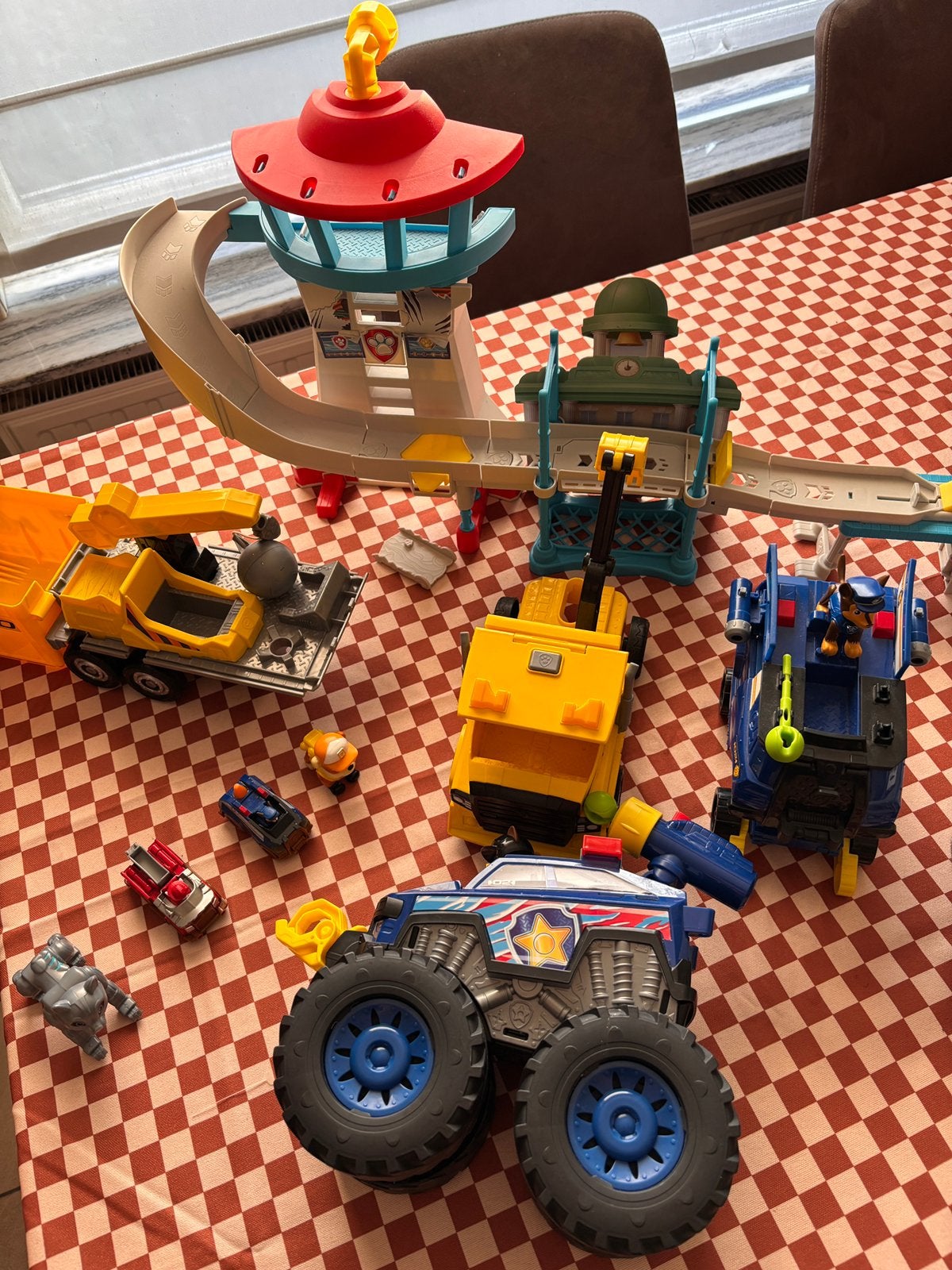 Paw Patrol trucks set met racebaan, Ophalen, Gebruikt
