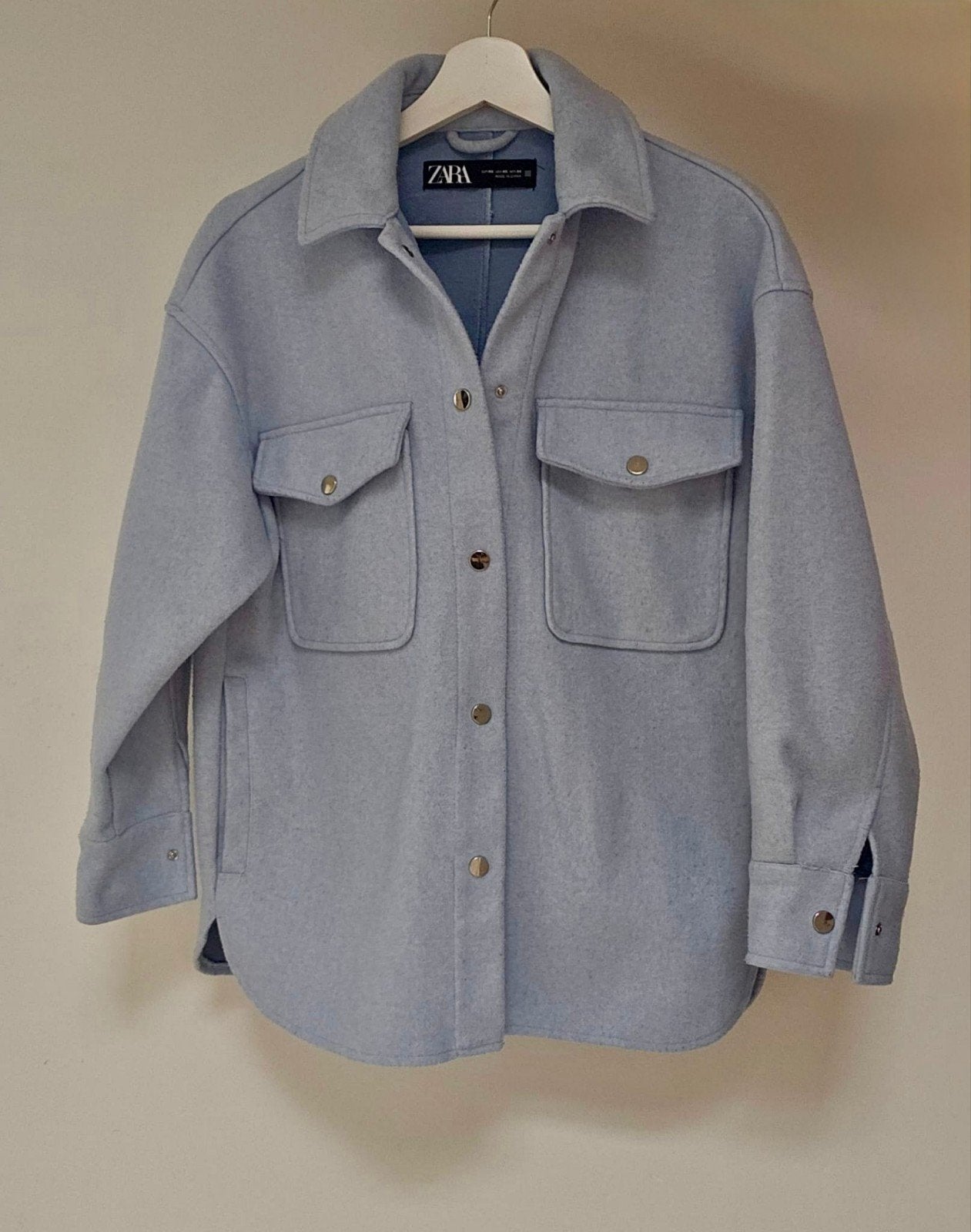 ZARA lichtblauwe overshirt jas – maat XS, Kleding | Dames, Jasjes, Kostuums en Pakken, Ophalen of Verzenden, Maat 34 (XS) of kleiner