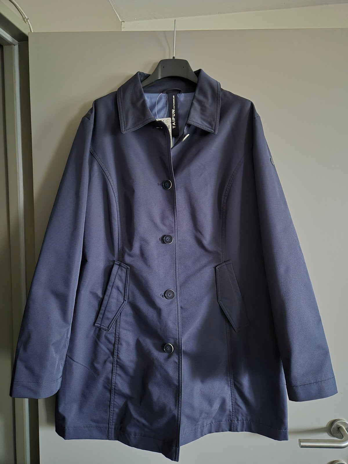 Nieuwe trenchcoat van Taifun maat 46, Blauw, Maat 46/48 (XL) of groter, Nieuw, Ophalen of Verzenden