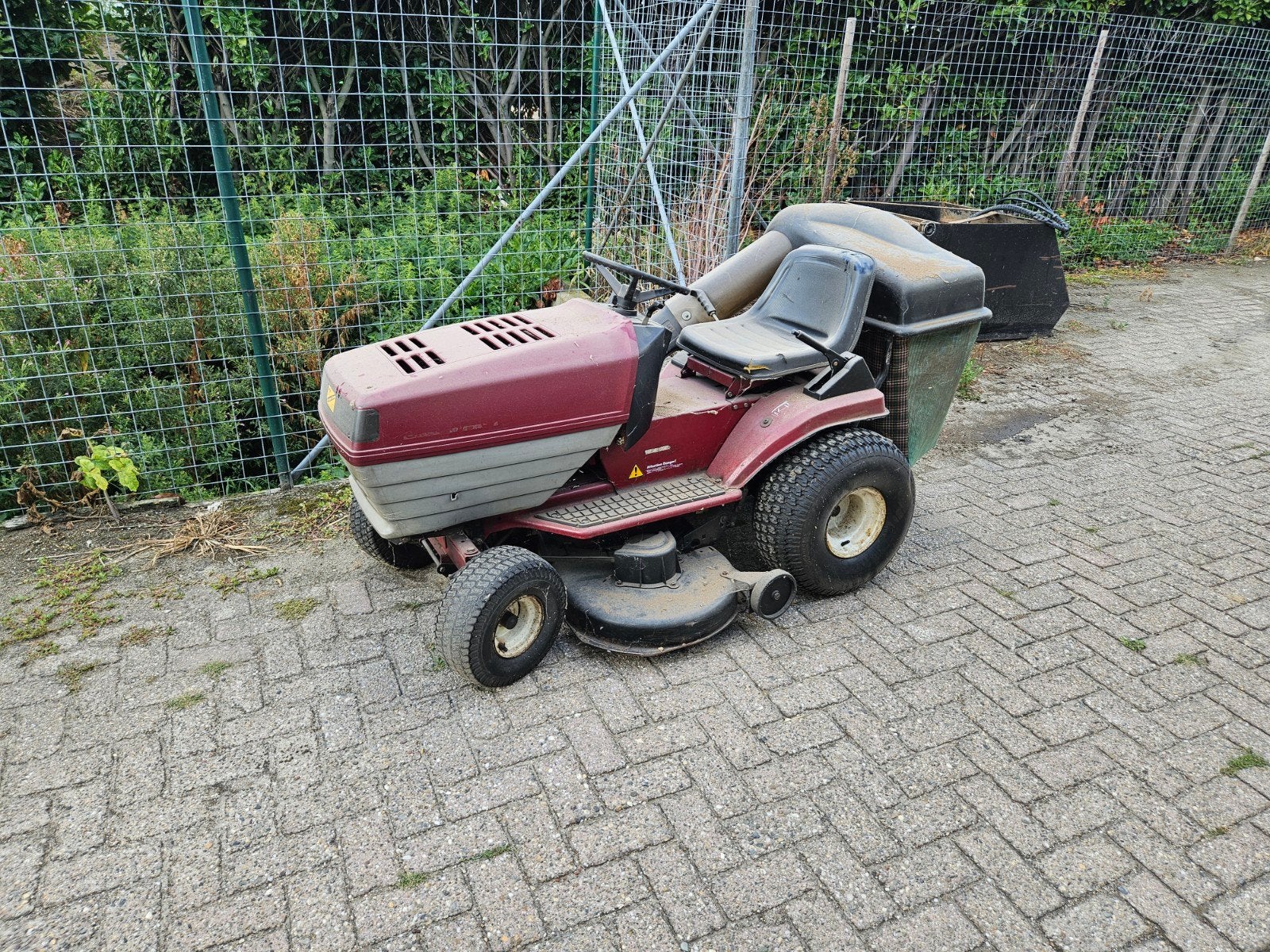 Zitmaaier Dynamark, Ophalen