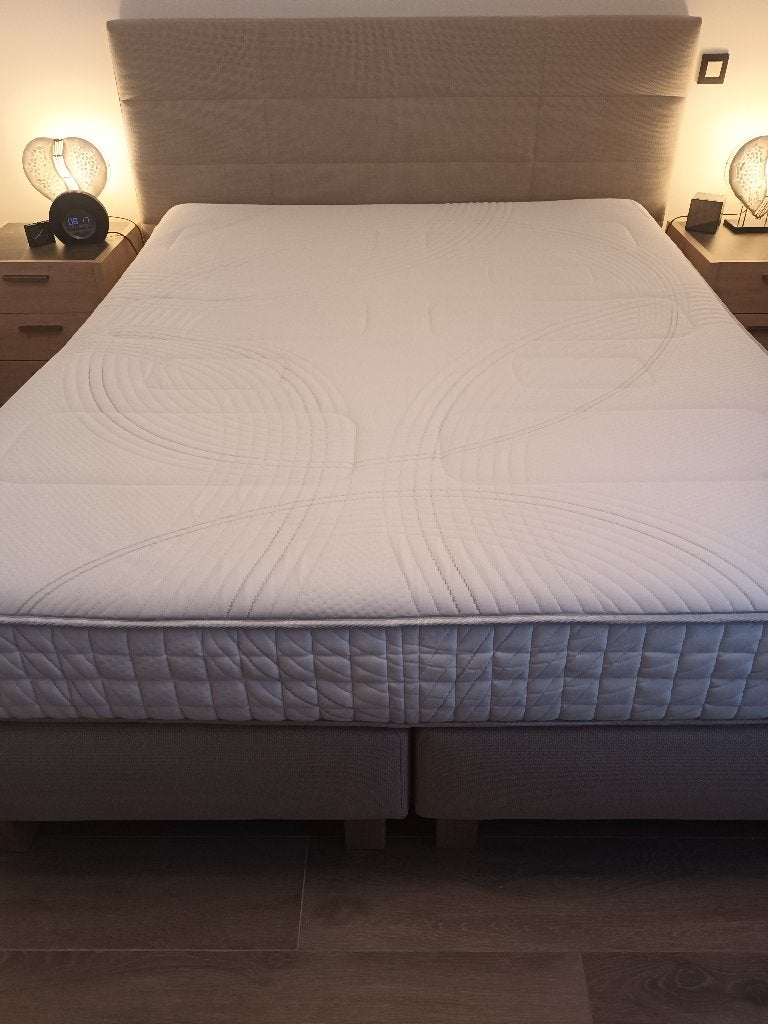 Matelas 160x200 cm à ressorts et mémoire de forme, Maison & Meubles, Chambre à coucher | Matelas & Sommiers, Matelas, Comme neuf