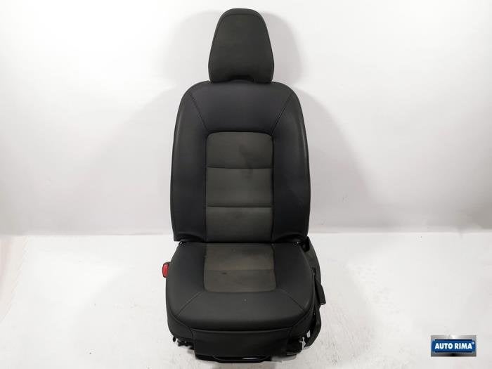 Siège gauche d'un Volvo V70, -, 3 mois de garantie, -, -