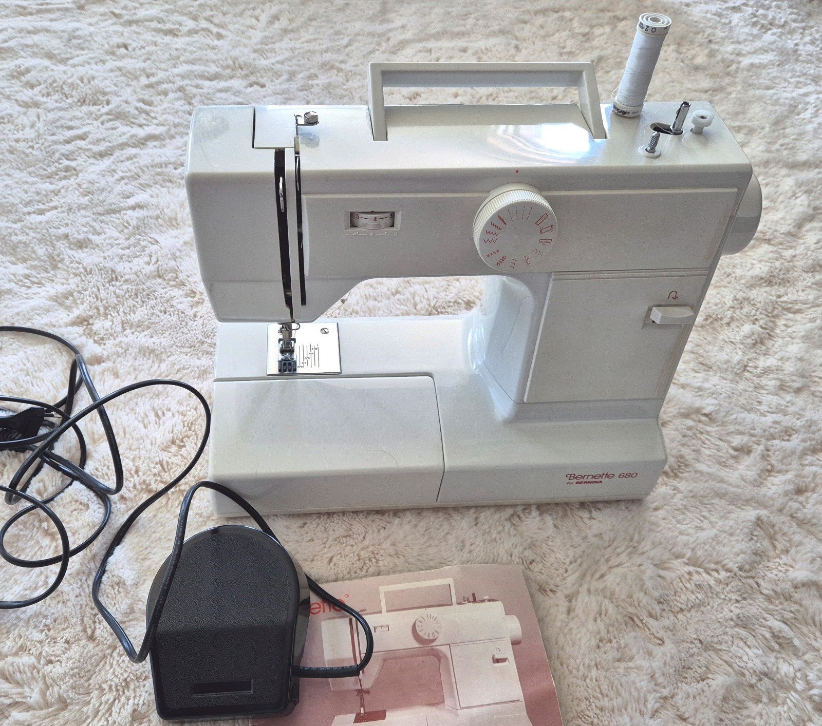 Machine à coudre Bernette, Enlèvement ou Envoi, Comme neuf, Machine à coudre