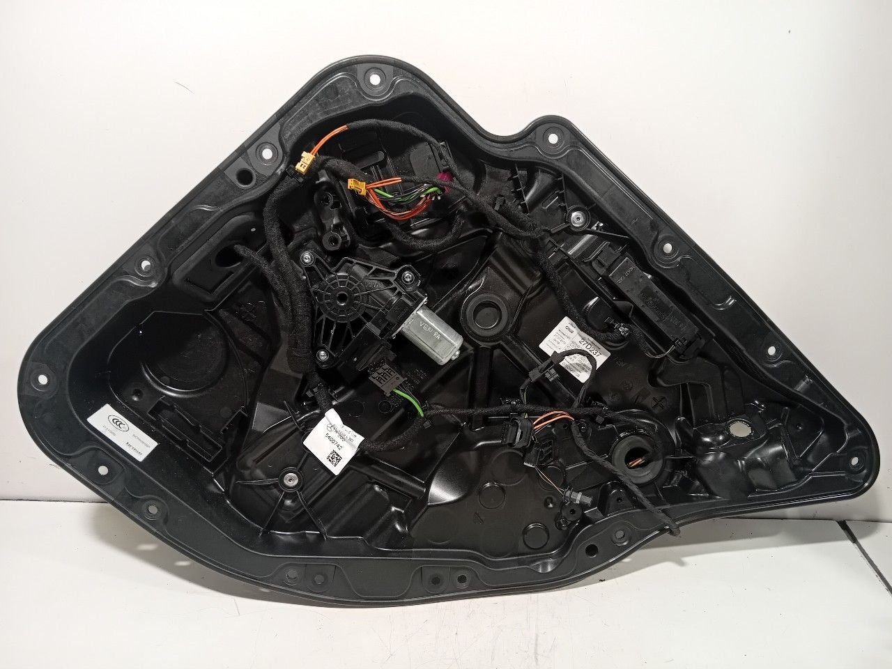 Raammechaniek elektrisch rechts achter Mercedes-Benz C-Klass, Onderdelen@venauto.nl, Van der Ven Autorecycling B.V., Ettenseweg 76, 4706 PB Roosendaal, The Netherlands