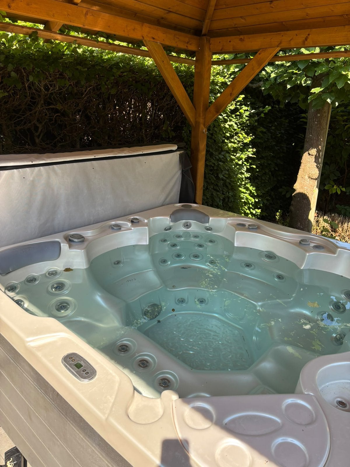 Wellis jupiter jacuzzi 5-6 personen, Jardin & Terrasse, Enlèvement, Comme neuf, Couverture, Fixé