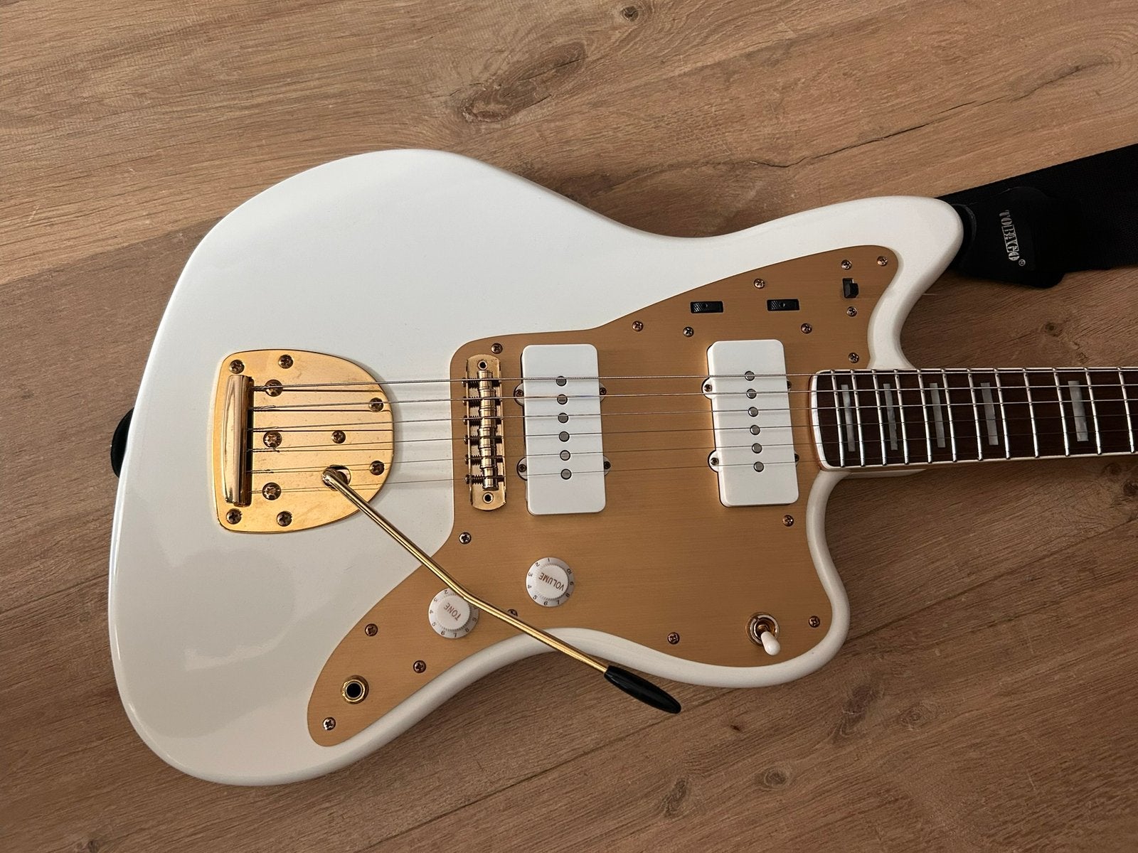 Squier Jazzmaster 40th Anniversary Gold edition, Muziek en Instrumenten, Ophalen, Zo goed als nieuw