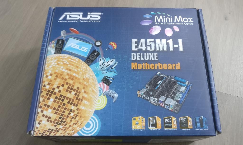 ASUS E45M1-I Deluxe Mini-ITX moederbord – compleet in doos, Computers en Software, Moederborden, DDR3, Ophalen of Verzenden, Zo goed als nieuw