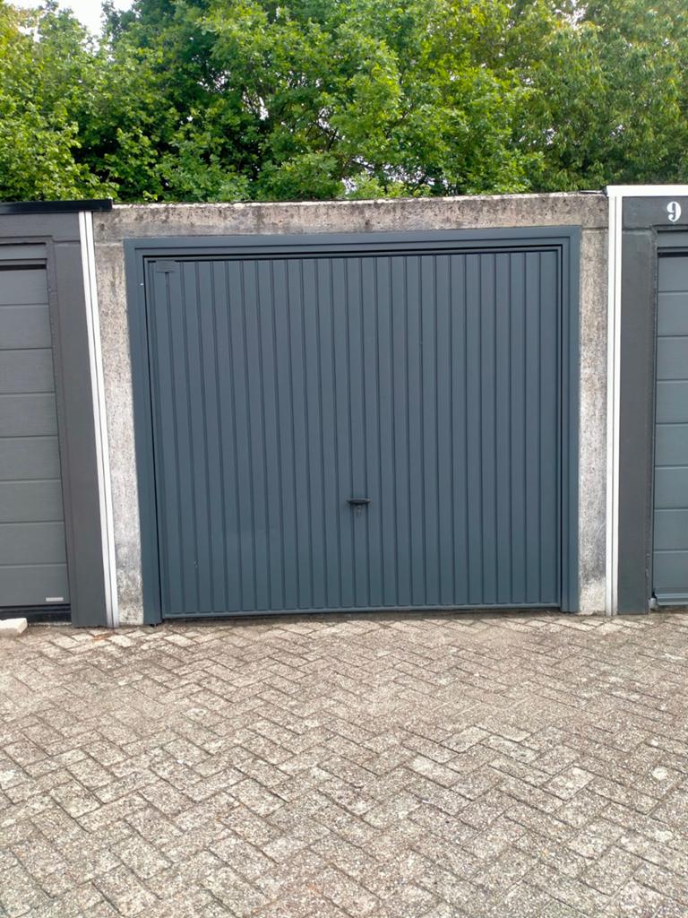 Garagebox nr 8 te koop,