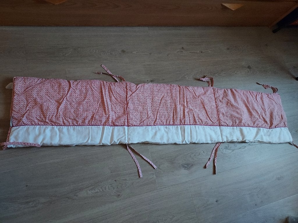 Bedomrander voor babybedje, Ophalen, Zo goed als nieuw, Ledikant