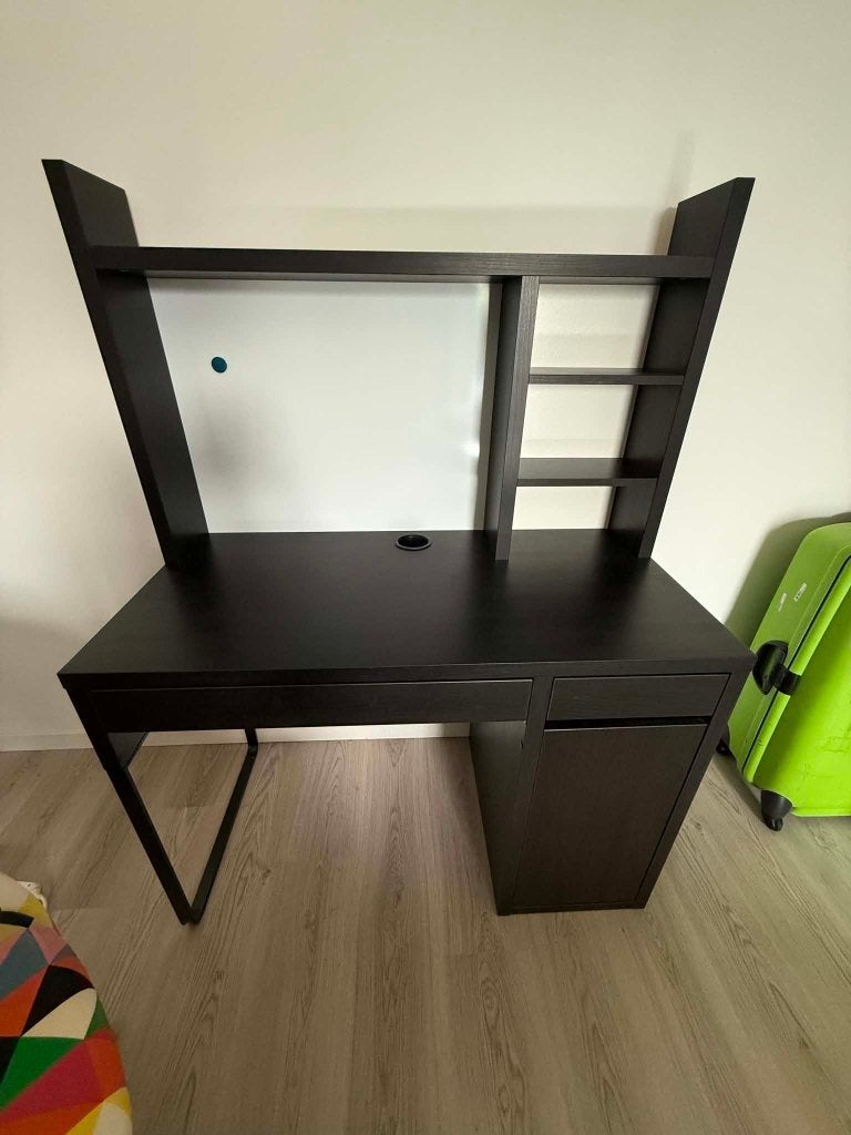 Bureau zwart, Huis en Inrichting, Bureaus, Ophalen, Zwart, Zo goed als nieuw, IKEA