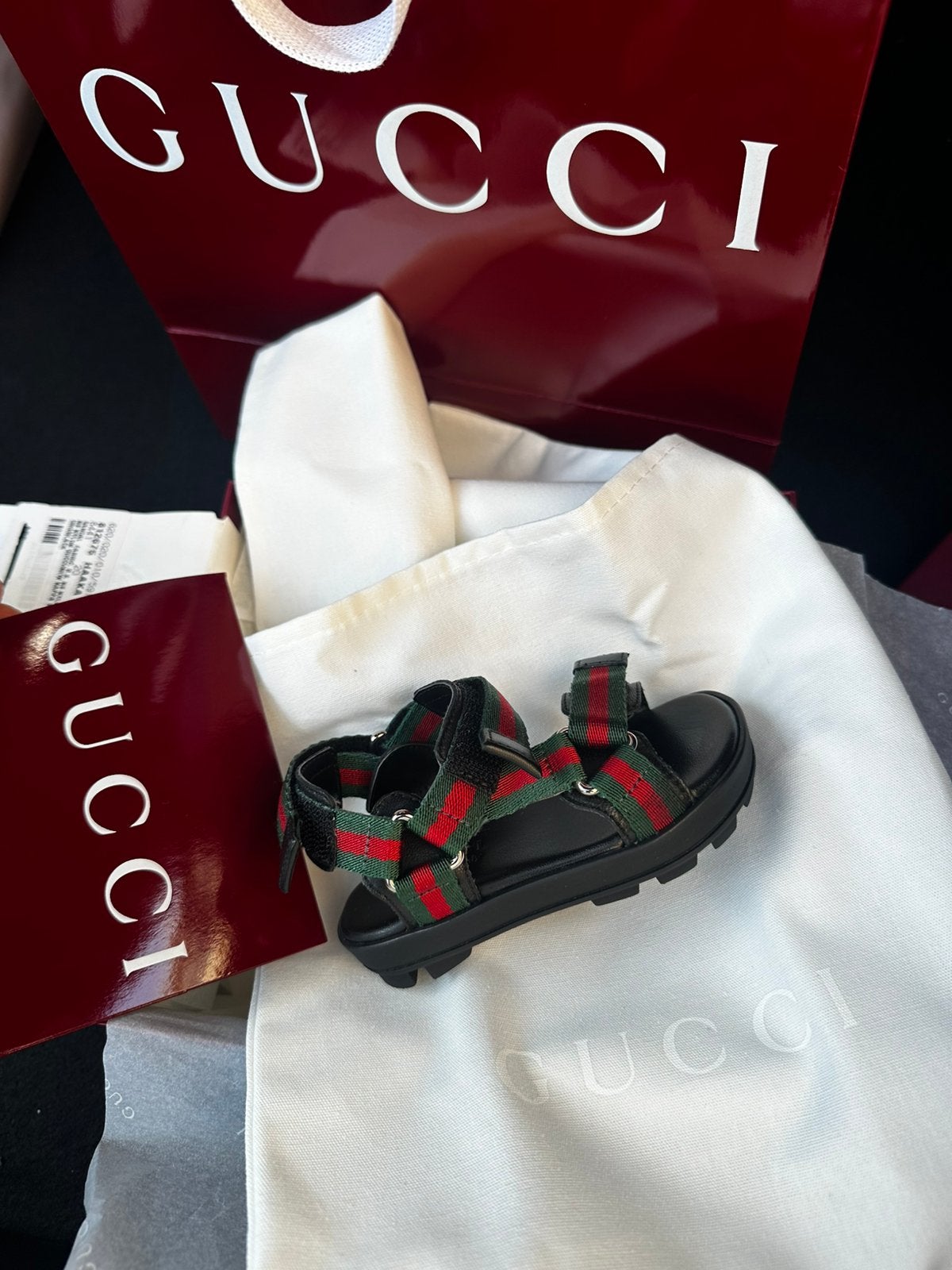 Gucci sandalen nieuw, Enfants & Bébés, Neuf, Garçon ou Fille, Bottines, Enlèvement