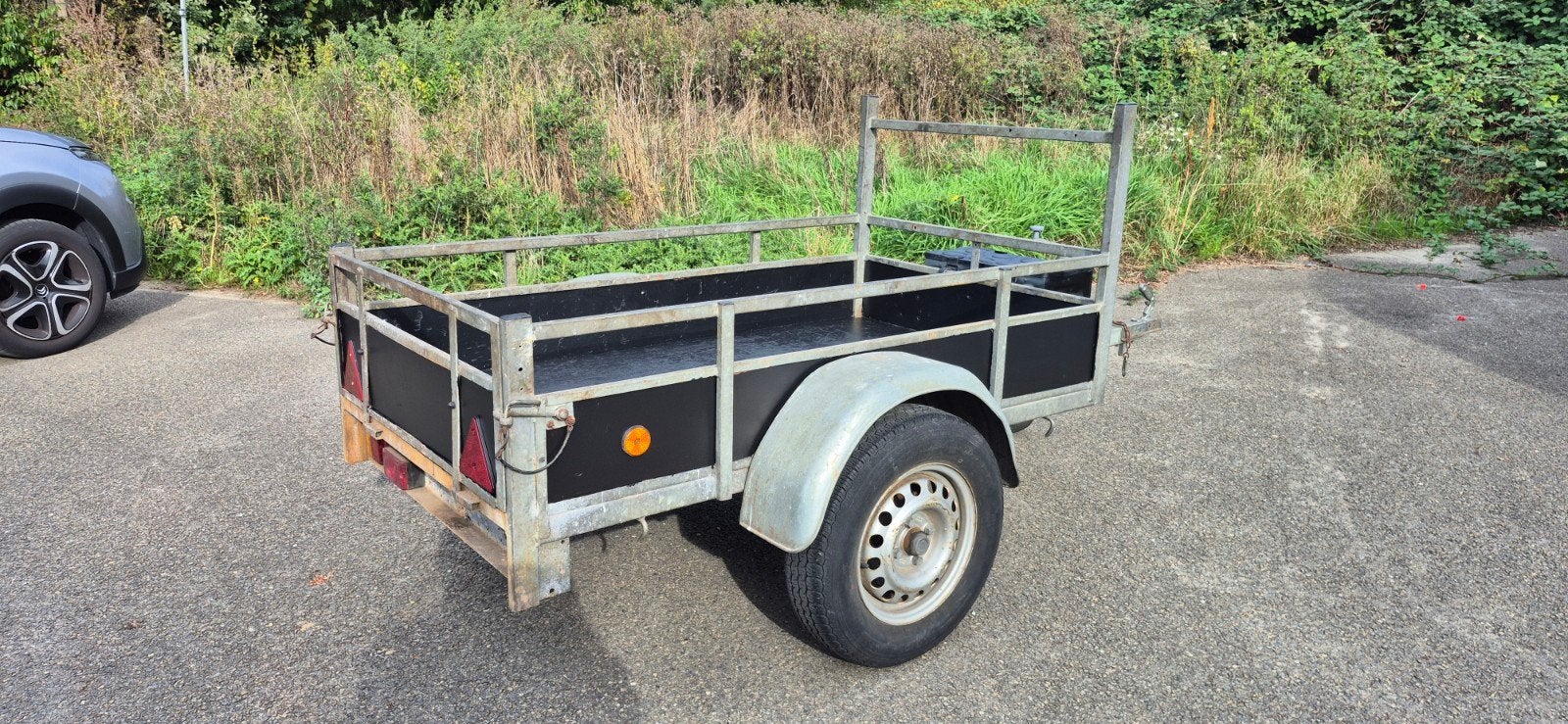 Aanhangwagen te koop, Enlèvement