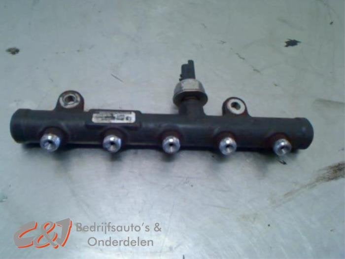 Galerij (Injectie) van een Volvo V60, Gebruikt, -, -, Ophalen of Verzenden