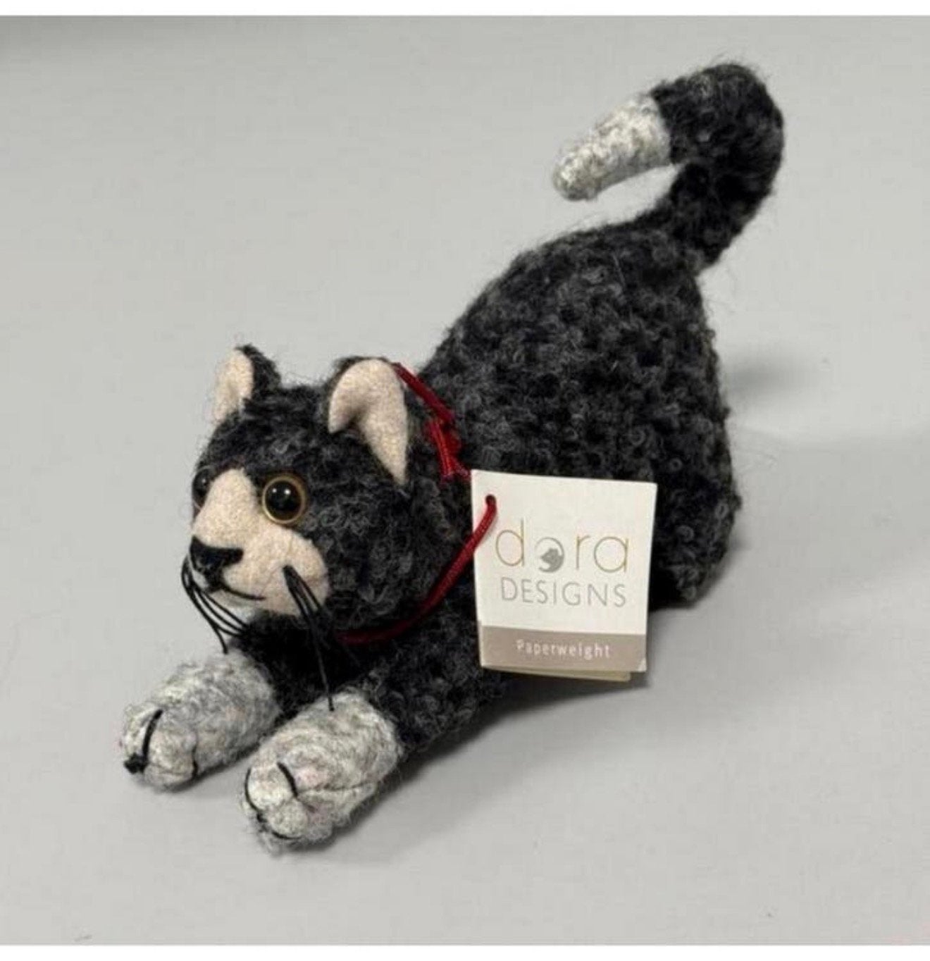 Dora Designs - Kat cat poes Paperweight faux leer suedette, Ophalen of Verzenden, Nieuw, Dier